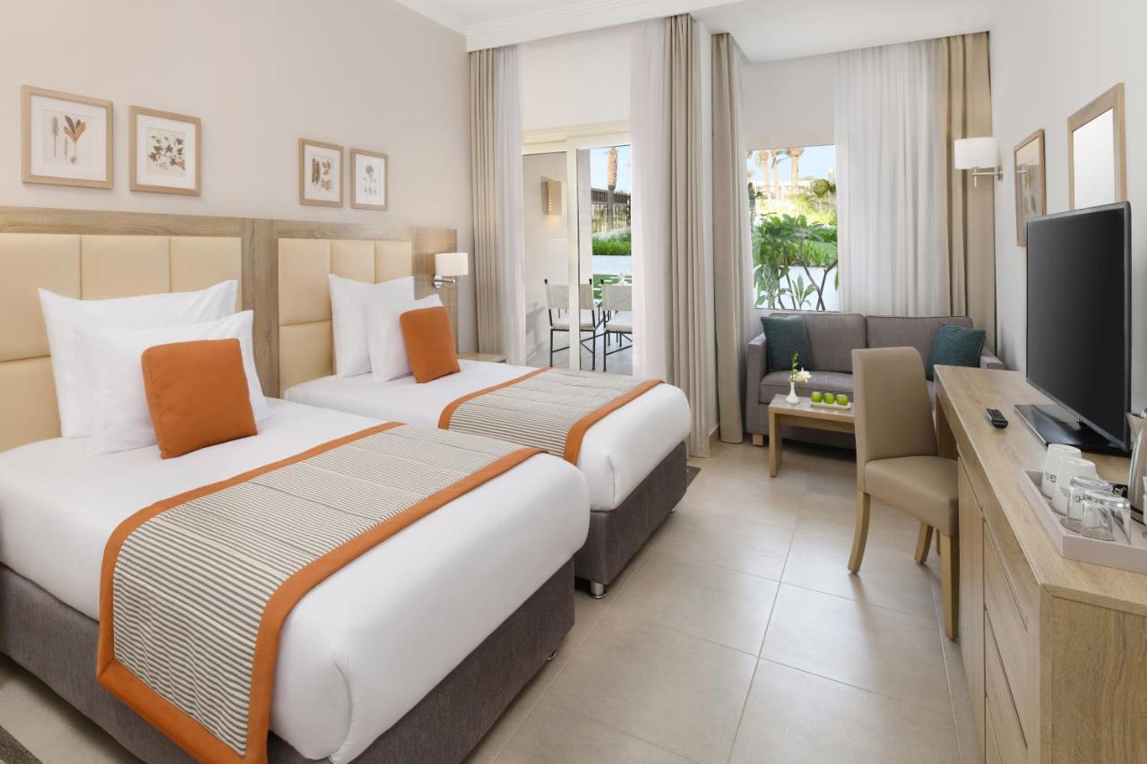 Superior Queen or Twin Bed Garden View