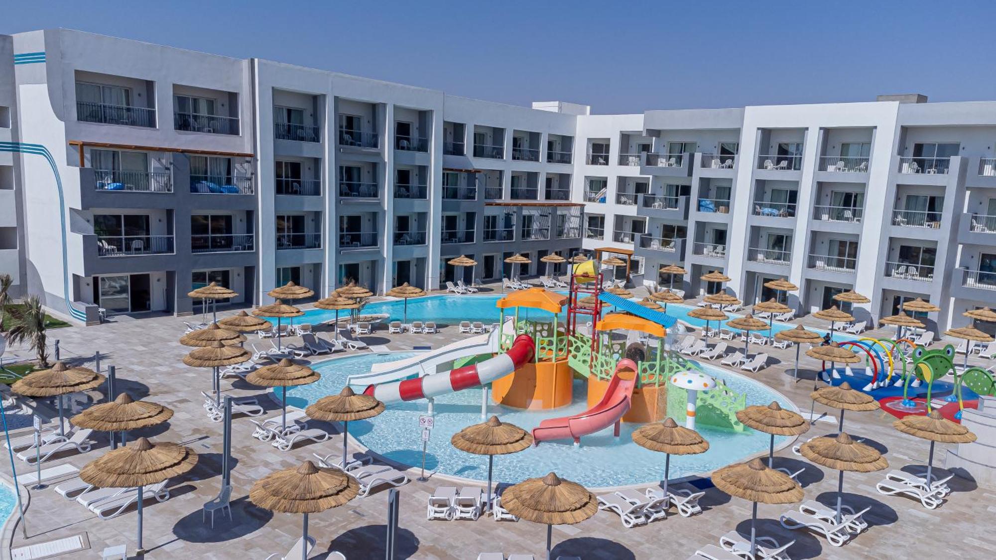 Family Bunk Bed Waterpark View