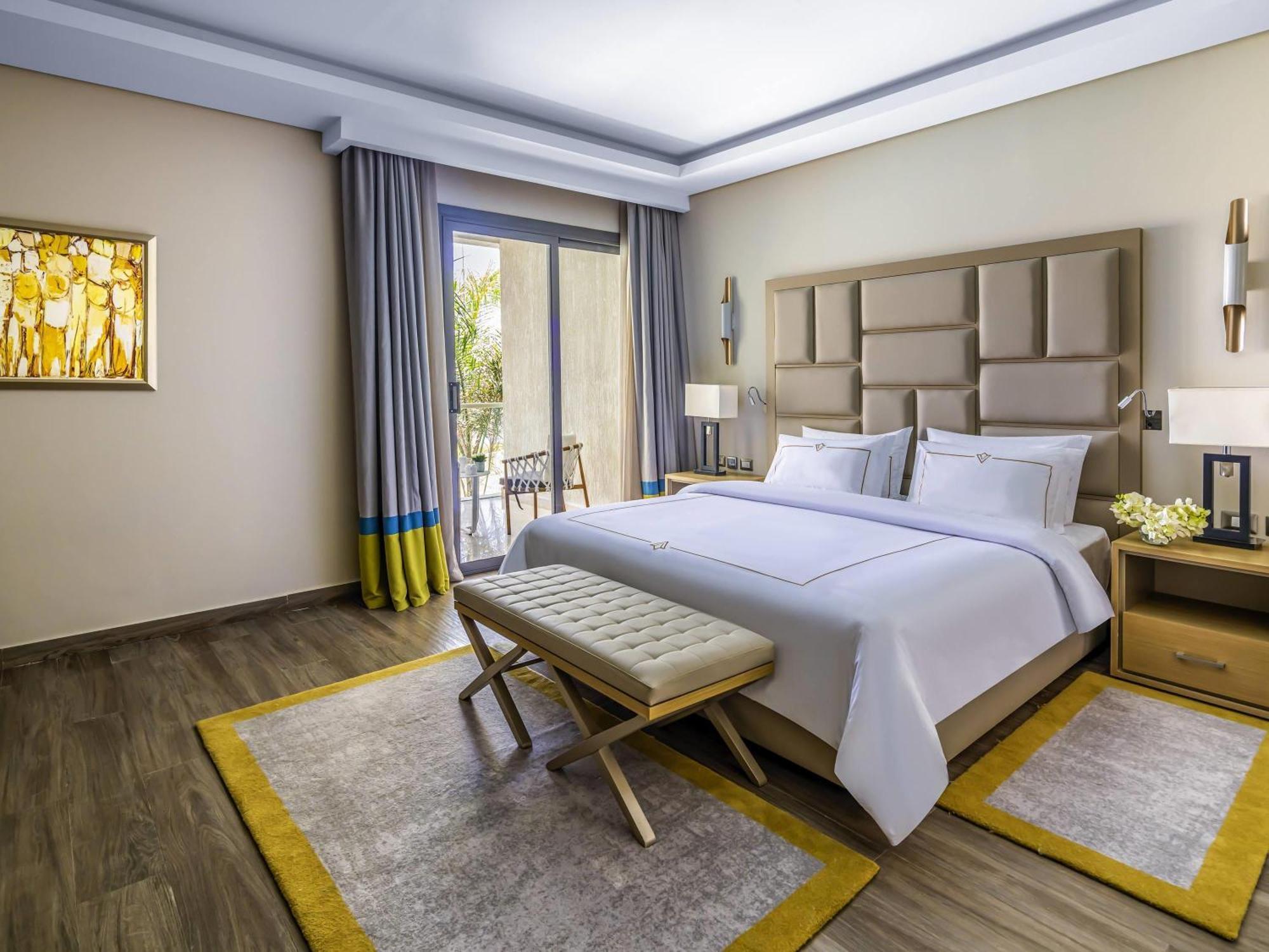 Lagoon Deluxe King Suite Sea View