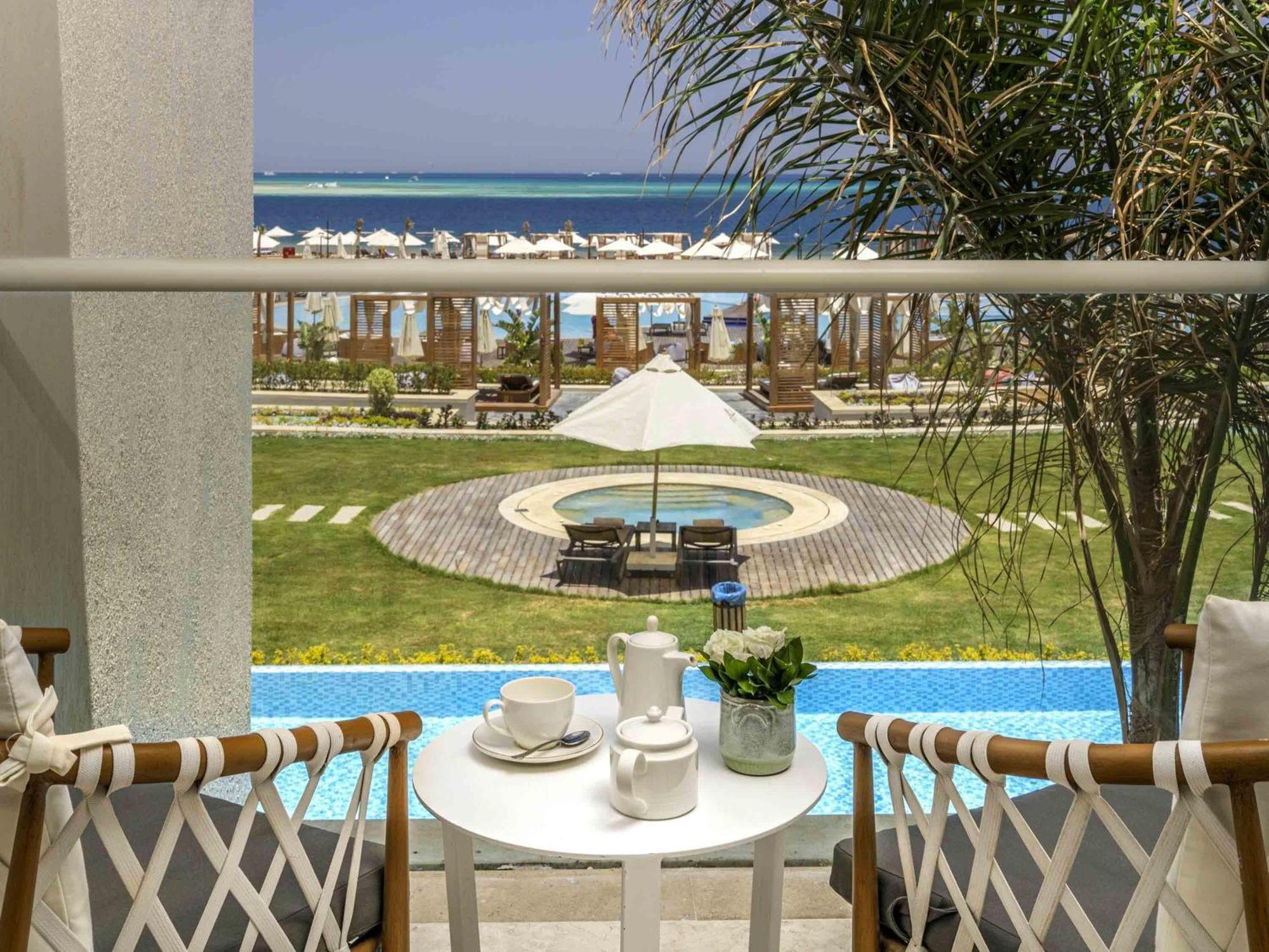 Lagoon Deluxe King Suite Sea View