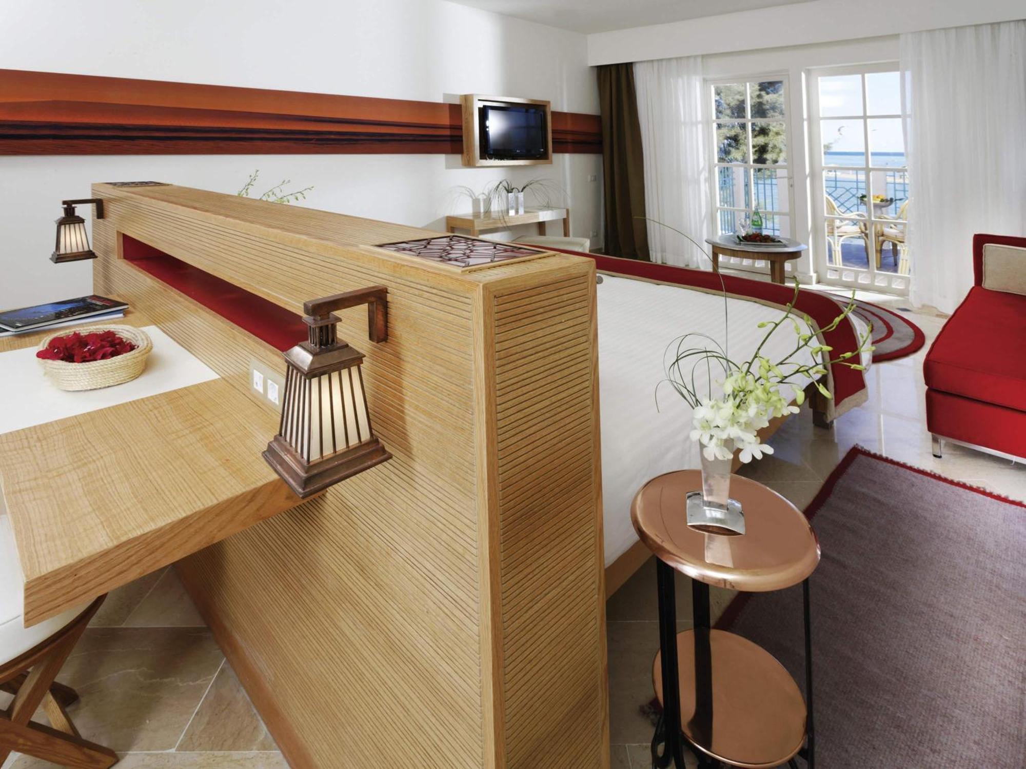 Deluxe King Room Sea View
